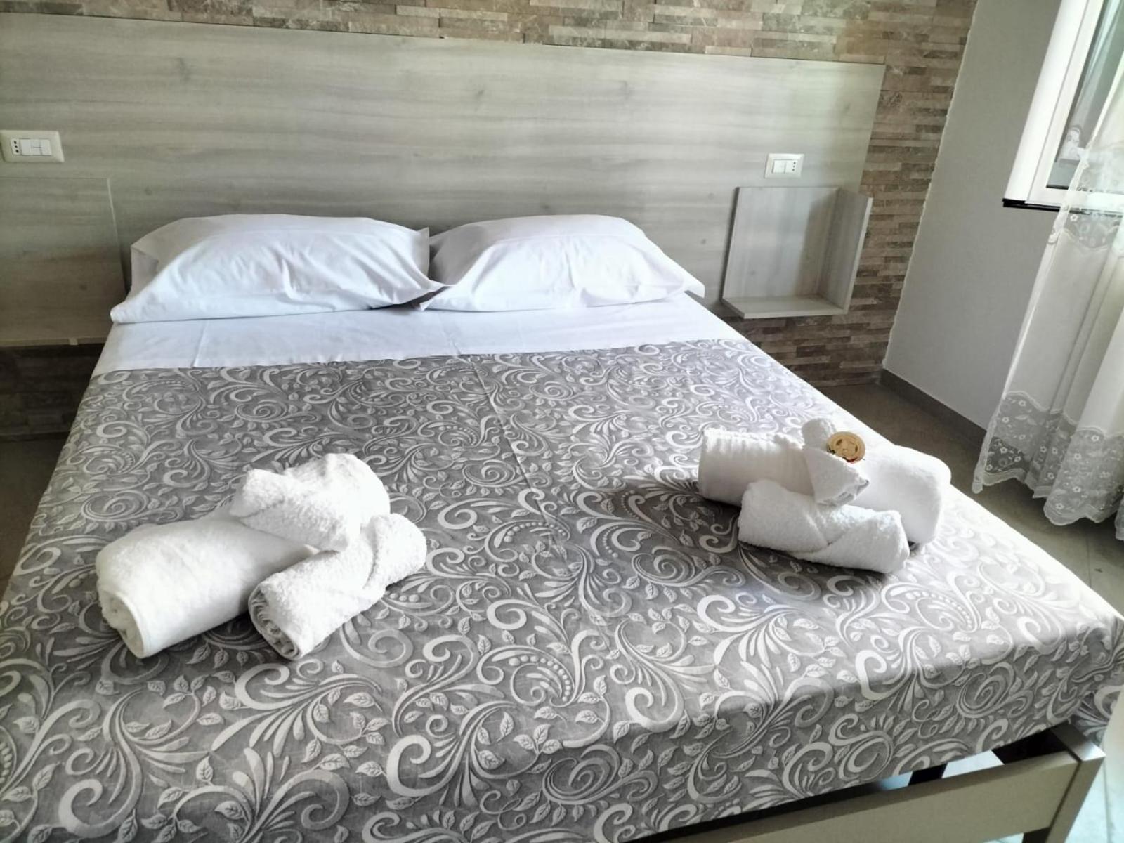 Hera Tropea Rooms Eksteriør bilde